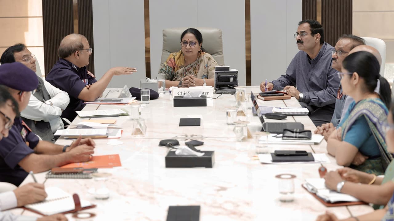 delhi sderf rekha gupta delhi sderf rekha gupta