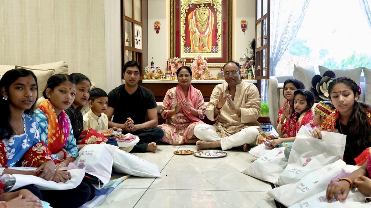 CM Rekha Gupta Celebrates Maha Navami With Kanya Pujan, Emphasises Girls’ Education and Safety CM Rekha Gupta Celebrates Maha Navami With Kanya Pujan, Emphasises Girls’ Education and Safety