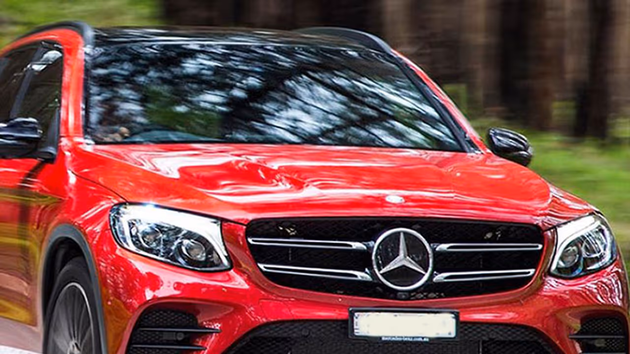 പുത്തന് ജിഎല്സിയെ ഇന്ത്യയിലെത്തിച്ച് ബെന്സ് പുത്തന് ജിഎല്സിയെ ഇന്ത്യയിലെത്തിച്ച് ബെന്സ്