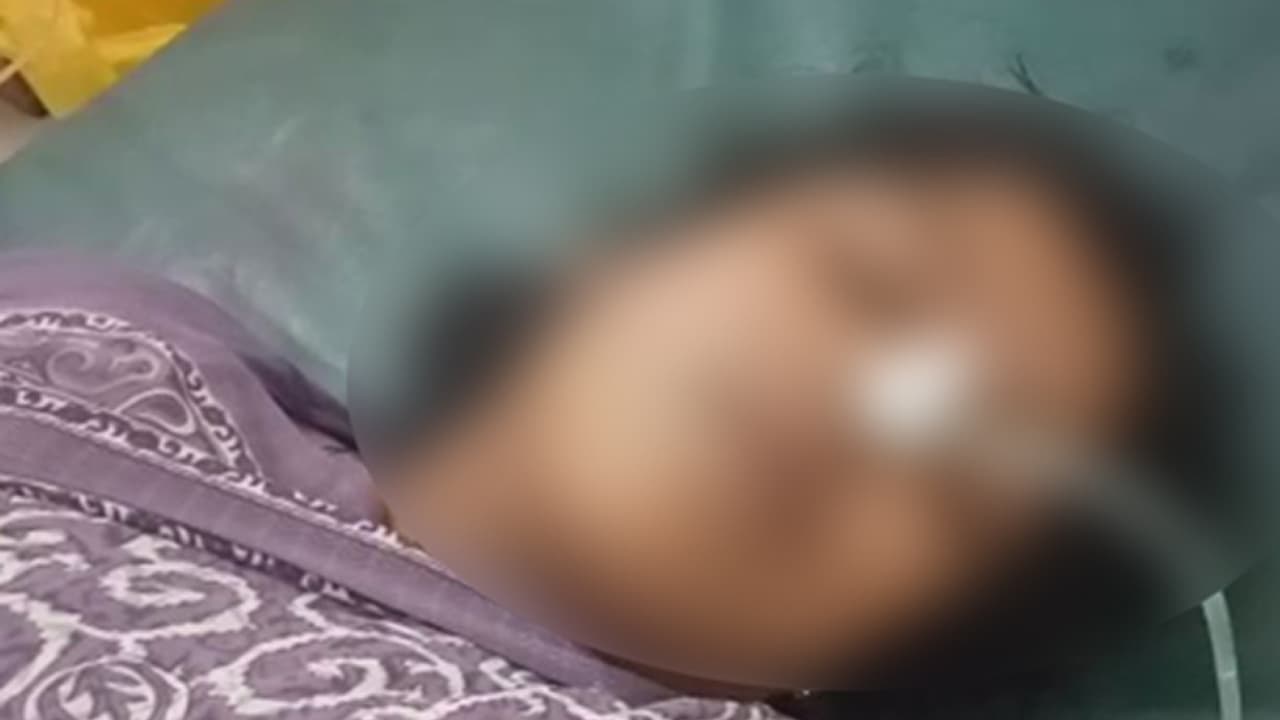 ಮೇಟಿ ಪ್ರಕರಣಕ್ಕೆ ಟ್ವಿಸ್ಟ್ : ಸಿಡಿಯಲ್ಲಿರುವುದು ನಾನೇ ಎಂದ ವಿಜಯಲಕ್ಷ್ಮಿ, ಡಿಜಿಪಿಗೆ ದೂರು ಮೇಟಿ ಪ್ರಕರಣಕ್ಕೆ ಟ್ವಿಸ್ಟ್ : ಸಿಡಿಯಲ್ಲಿರುವುದು ನಾನೇ ಎಂದ ವಿಜಯಲಕ್ಷ್ಮಿ, ಡಿಜಿಪಿಗೆ ದೂರು