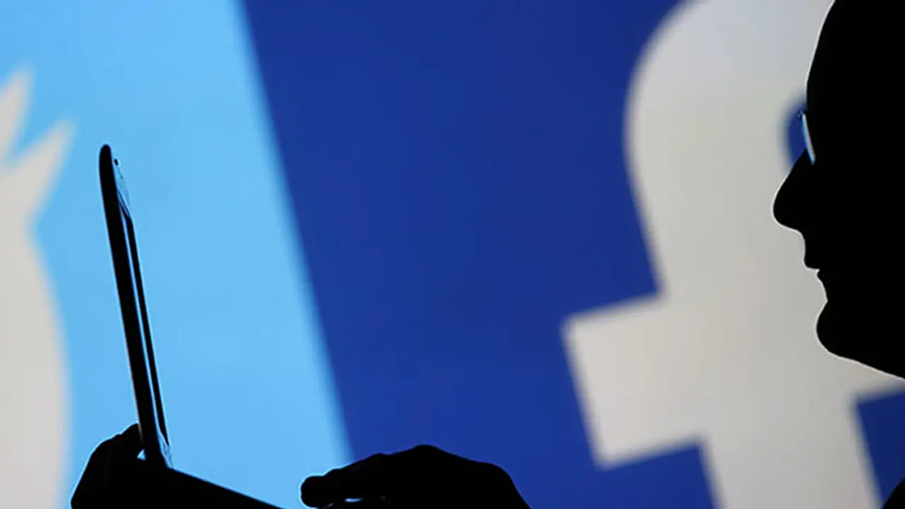 അതിനര്ത്ഥം നിങ്ങളുടെ ഫേസ്ബുക്ക് അക്കൗണ്ട് ഹാക്ക് ചെയ്തെന്നല്ല! അതിനര്ത്ഥം നിങ്ങളുടെ ഫേസ്ബുക്ക് അക്കൗണ്ട് ഹാക്ക് ചെയ്തെന്നല്ല!