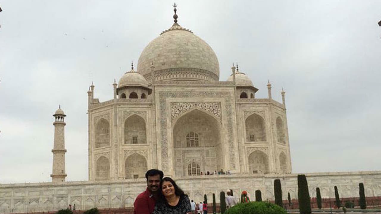 ഇങ്ങനെയൊരു വിവാഹ വാര്ഷികം ഒരു മലയാളിയും ആഘോഷിച്ചിട്ടുണ്ടാവില്ല ഇങ്ങനെയൊരു വിവാഹ വാര്ഷികം ഒരു മലയാളിയും ആഘോഷിച്ചിട്ടുണ്ടാവില്ല