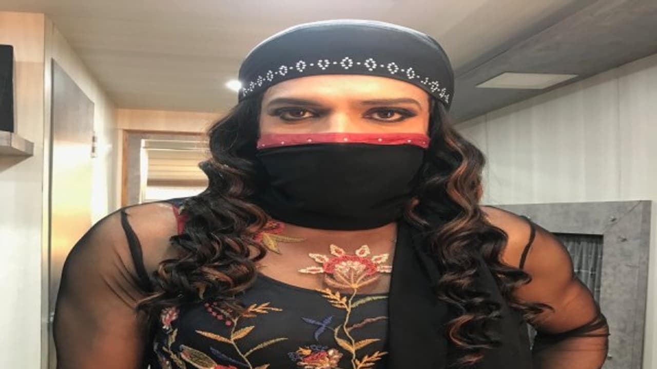 அழகிய பெண்ணாக மாறிய பிரபல நடிகர்; டிவிட்டரில் போட்ட ஃபோட்டோவுக்கு ரசிகர்கள் ஆதரவு... அழகிய பெண்ணாக மாறிய பிரபல நடிகர்; டிவிட்டரில் போட்ட ஃபோட்டோவுக்கு ரசிகர்கள் ஆதரவு...