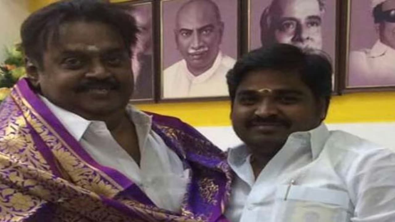 ஆர்.கே.நகர் இடைதேர்தல் தேமுதிக நாளை வேட்பு மனுதாக்கல்... ஆர்.கே.நகர் இடைதேர்தல் தேமுதிக நாளை வேட்பு மனுதாக்கல்...