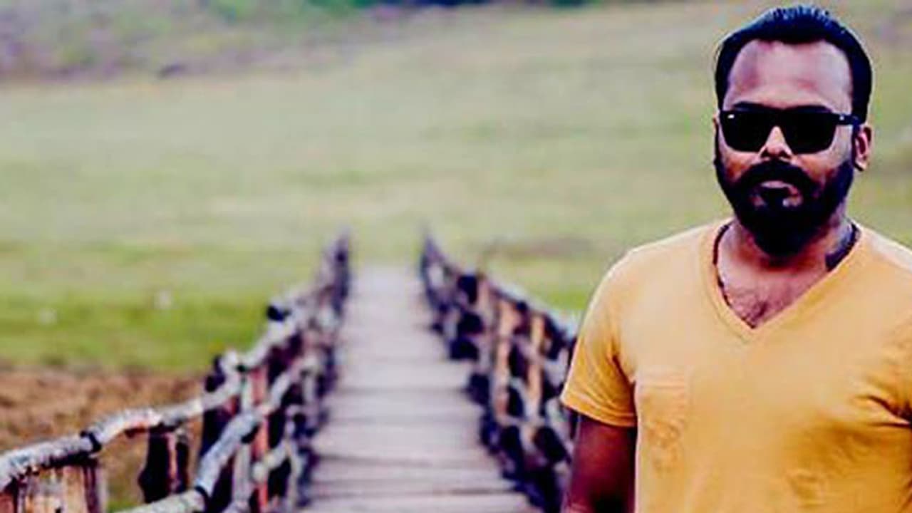 ഫേസ്ബുക്ക് പോസ്റ്റിലൂടെ ഹീറോയായ വസന്ത്, വെറും സീറോയോ?