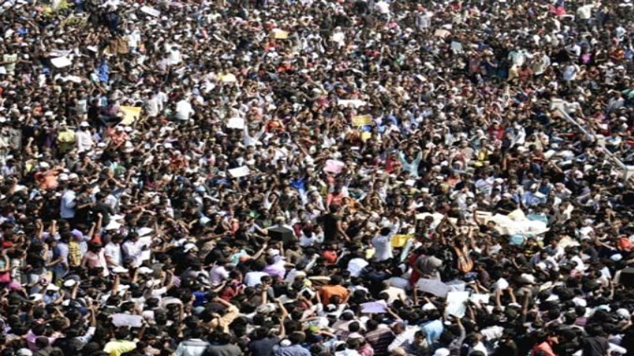 "தமிழர்களின் அனைத்து பிரச்சினைகளுக்கும் களம் இறங்குவோம்" மெரீனாவை திணறவைத்த இளைஞர் படை உறுதி..!! "தமிழர்களின் அனைத்து பிரச்சினைகளுக்கும் களம் இறங்குவோம்" மெரீனாவை திணறவைத்த இளைஞர் படை உறுதி..!!