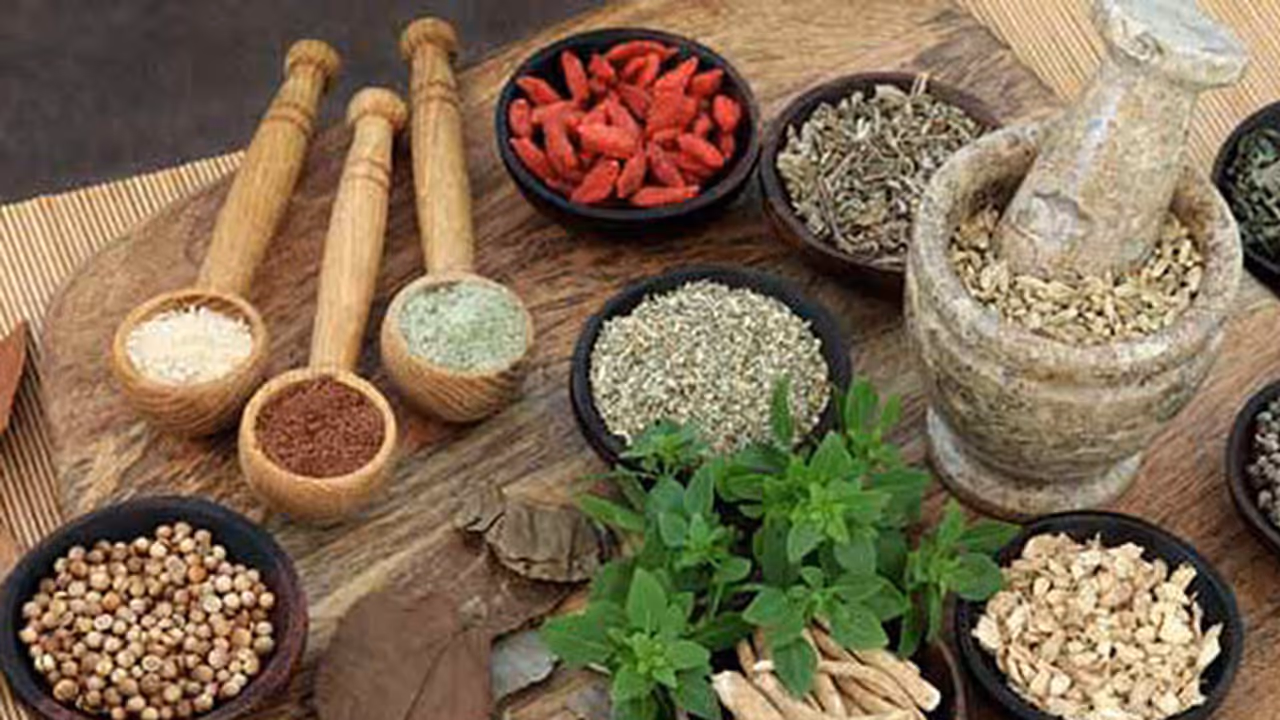 കർക്കടകത്തിൽ ഭക്ഷണം കഴിക്കുമ്പോള്‍..