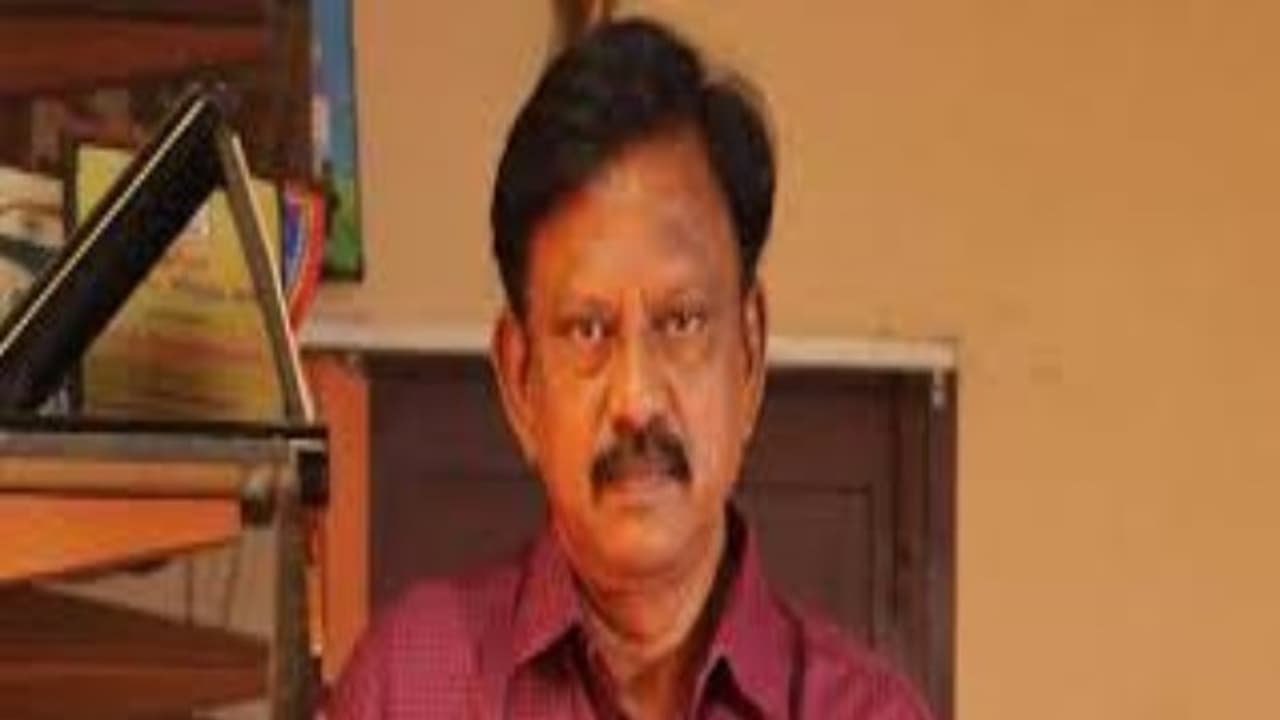 ஜாதி இல்லை என்று சொன்னால் அவர்களுக்கு அரசு வேலையில் முன்னுரிமை!! கமல்ஹாசனின் அடுத்த அதிரடி திட்டம்… ஜாதி இல்லை என்று சொன்னால் அவர்களுக்கு அரசு வேலையில் முன்னுரிமை!! கமல்ஹாசனின் அடுத்த அதிரடி திட்டம்…