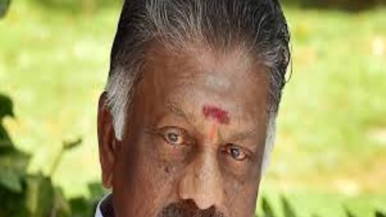 இரு அணிகளையும் சேர்த்து வச்சது மோடிதான்…. உண்மையைப் போட்டுடைத்த ஓபிஎஸ் !! இரு அணிகளையும் சேர்த்து வச்சது மோடிதான்…. உண்மையைப் போட்டுடைத்த ஓபிஎஸ் !!