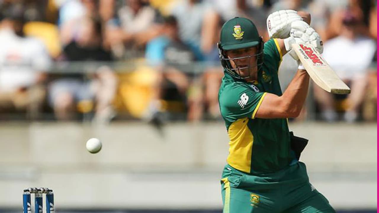 ಕಿವೀಸ್ ಕಿವಿ ಹಿಂಡಿದ ಹರಿಣಗಳು; 9 ಸಾವಿರ ರನ್ ಪೂರೈಸಿದ ಎಬಿಡಿ ಕಿವೀಸ್ ಕಿವಿ ಹಿಂಡಿದ ಹರಿಣಗಳು; 9 ಸಾವಿರ ರನ್ ಪೂರೈಸಿದ ಎಬಿಡಿ