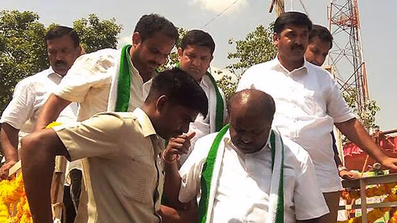 Kumara Parva JD(S) Yatre starts from Chamundeshwari Constituency Kumara Parva JD(S) Yatre starts from Chamundeshwari Constituency