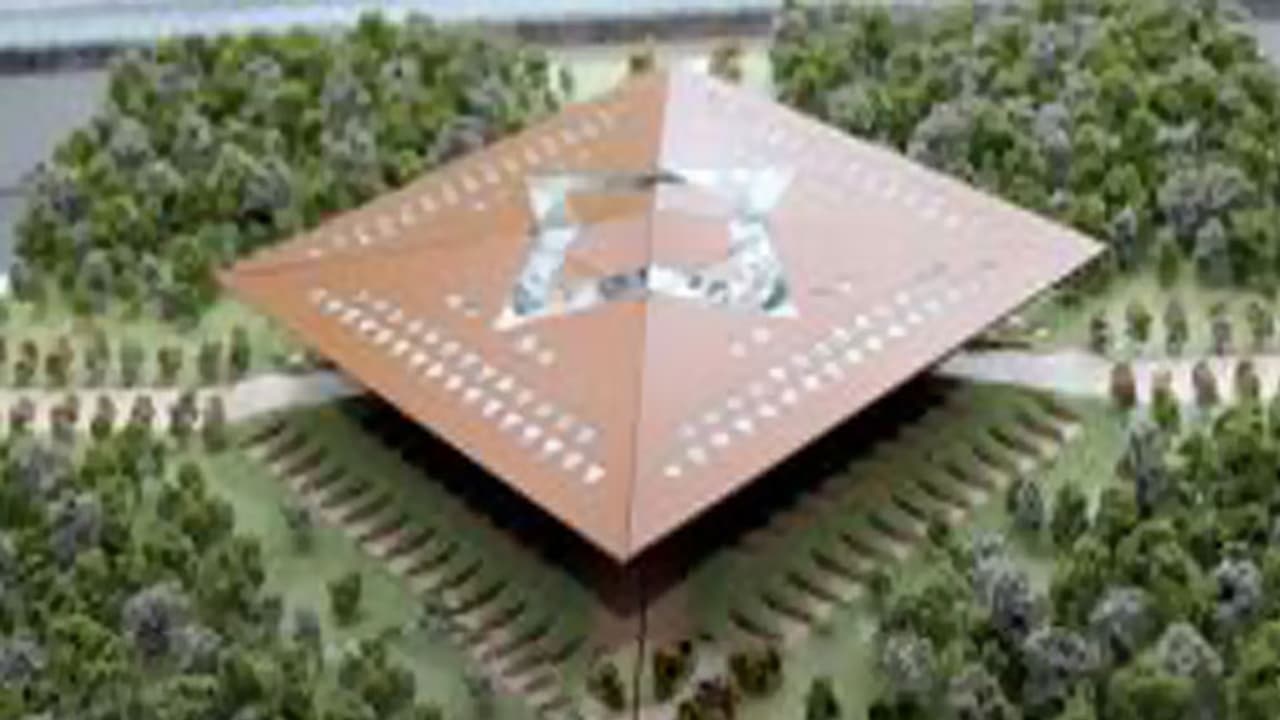 Naidu zeroes in on Amaravathi’s diamond Assembly design Naidu zeroes in on Amaravathi’s diamond Assembly design