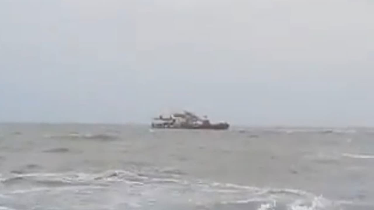 27 workers stranded aboard sinking vessel near Mangaluru rescued