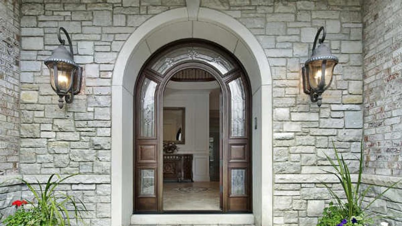 இந்த ராசிக்காரர்கள் வீட்டு வாசலை இந்த திசையில் அமைத்தால் ரொம்ப நல்லது… இந்த ராசிக்காரர்கள் வீட்டு வாசலை இந்த திசையில் அமைத்தால் ரொம்ப நல்லது…