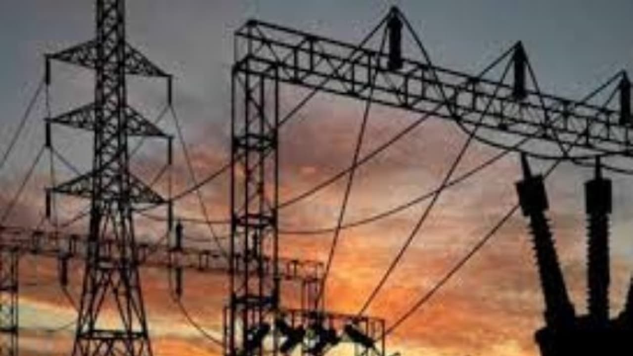 தொடங்கியது வேலை நிறுத்தம்….. மின் தடை ஏற்படுமா ? தொடங்கியது வேலை நிறுத்தம்….. மின் தடை ஏற்படுமா ?