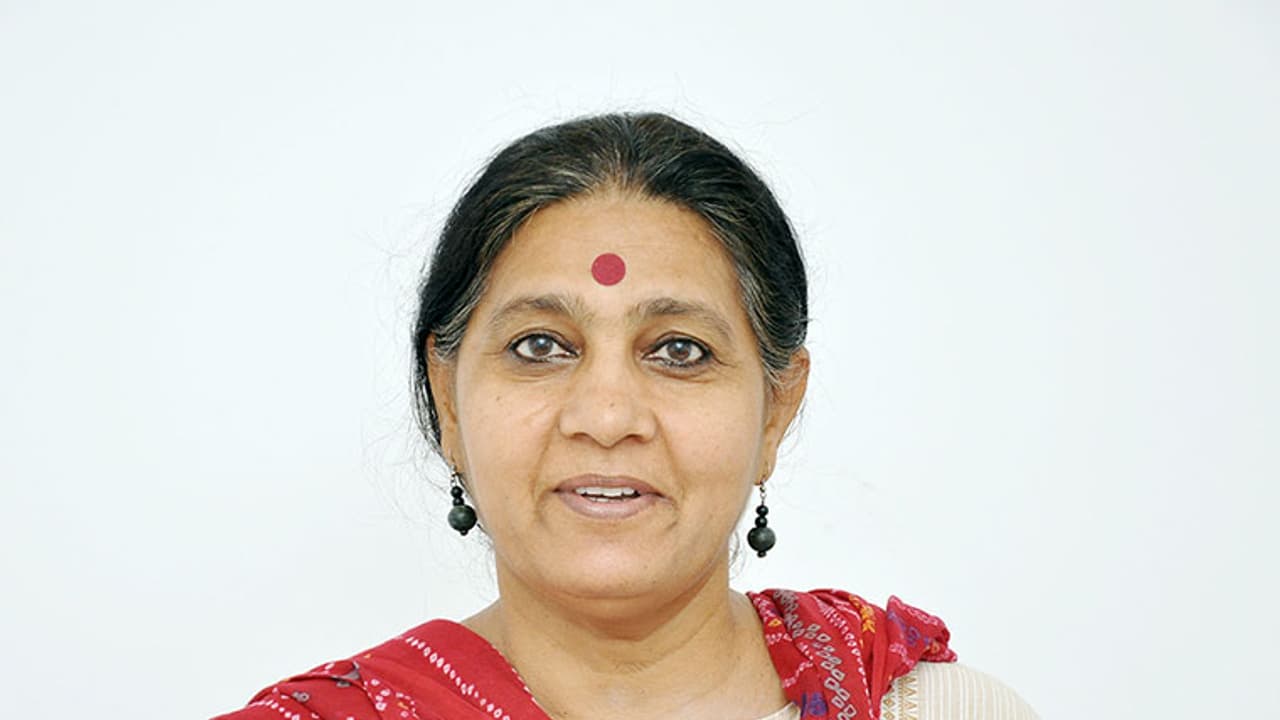 കേന്ദ്രകമ്മിറ്റി അംഗം ജഗ്മതി സംഗ്വാനെ സിപിഎം പുറത്താക്കി കേന്ദ്രകമ്മിറ്റി അംഗം ജഗ്മതി സംഗ്വാനെ സിപിഎം പുറത്താക്കി