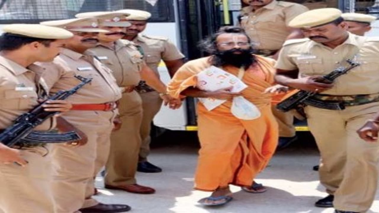 எனக்காக நானே வாதாடுகிறேன் – ராஜிவ் கொலை வழக்கு கைதி முருகன்; எந்த வழக்குல தெரியுமா? எனக்காக நானே வாதாடுகிறேன் – ராஜிவ் கொலை வழக்கு கைதி முருகன்; எந்த வழக்குல தெரியுமா?