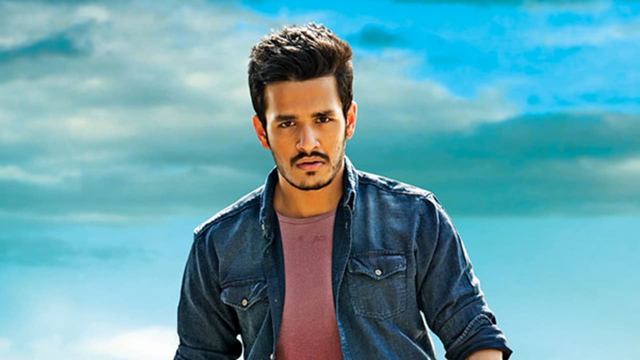 లై సినిమా పై కన్నేసి వుంచిన అఖిల్ లై సినిమా పై కన్నేసి వుంచిన అఖిల్