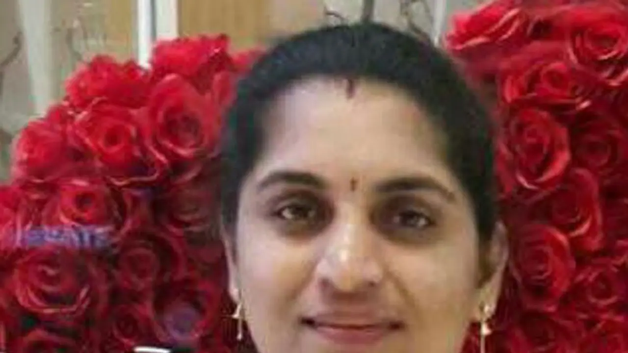 Kerala politician falls off moving car in Sharjah, dies on spot Kerala politician falls off moving car in Sharjah, dies on spot