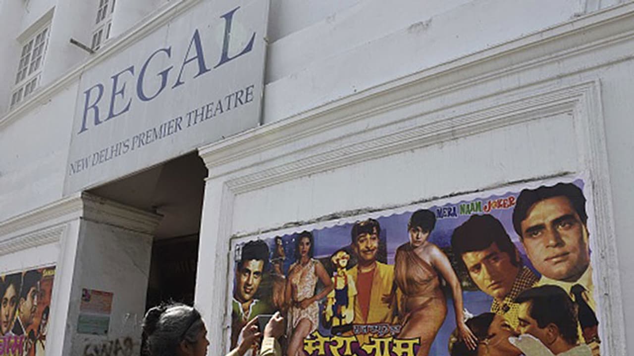 അവസാന ഷോയും ഹൗസ് ഫുള്; റീഗല് തിയറ്റര് അടച്ചുപൂട്ടി അവസാന ഷോയും ഹൗസ് ഫുള്; റീഗല് തിയറ്റര് അടച്ചുപൂട്ടി