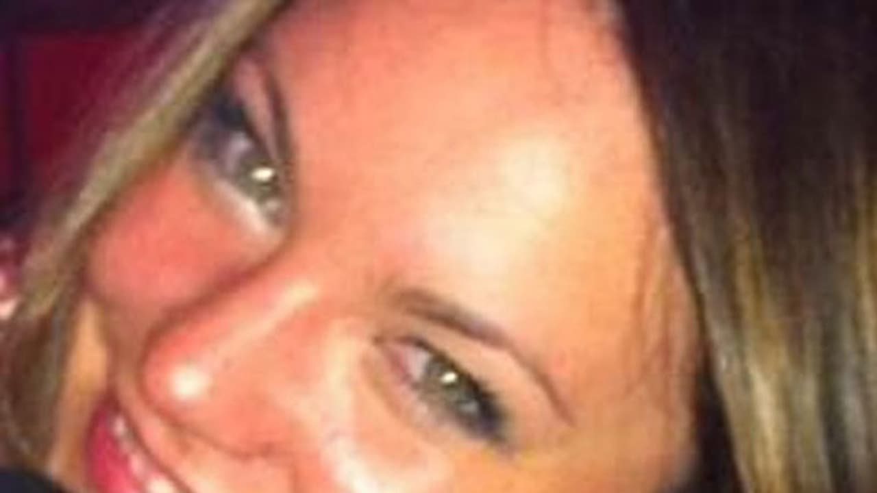 മുന് സൗന്ദര്യ റാണി പാര്ക്കിനുള്ളില് ആത്മഹത്യ ചെയ്ത നിലയില് മുന് സൗന്ദര്യ റാണി പാര്ക്കിനുള്ളില് ആത്മഹത്യ ചെയ്ത നിലയില്