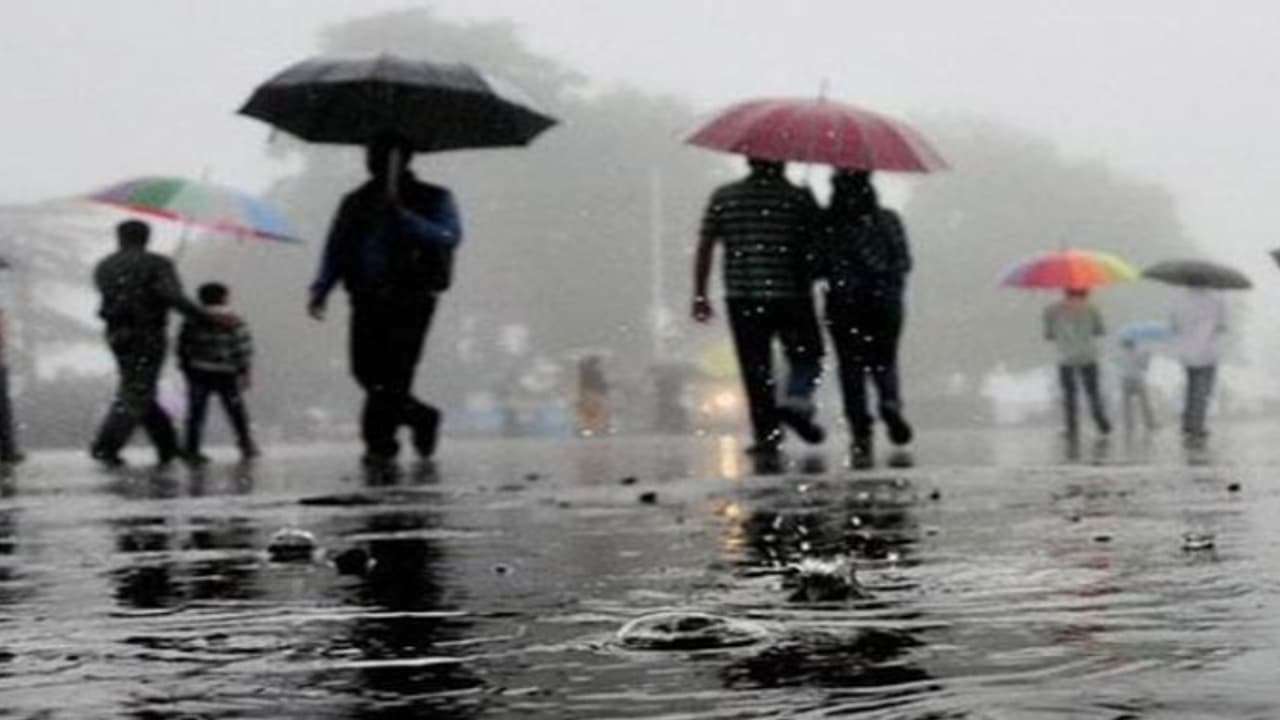 ಕರಾವಳಿ, ಬಯಲುಸೀಮೆಯ ಕೆಲವೆಡೆ ಮಳೆ ಚುರುಕು ಕರಾವಳಿ, ಬಯಲುಸೀಮೆಯ ಕೆಲವೆಡೆ ಮಳೆ ಚುರುಕು