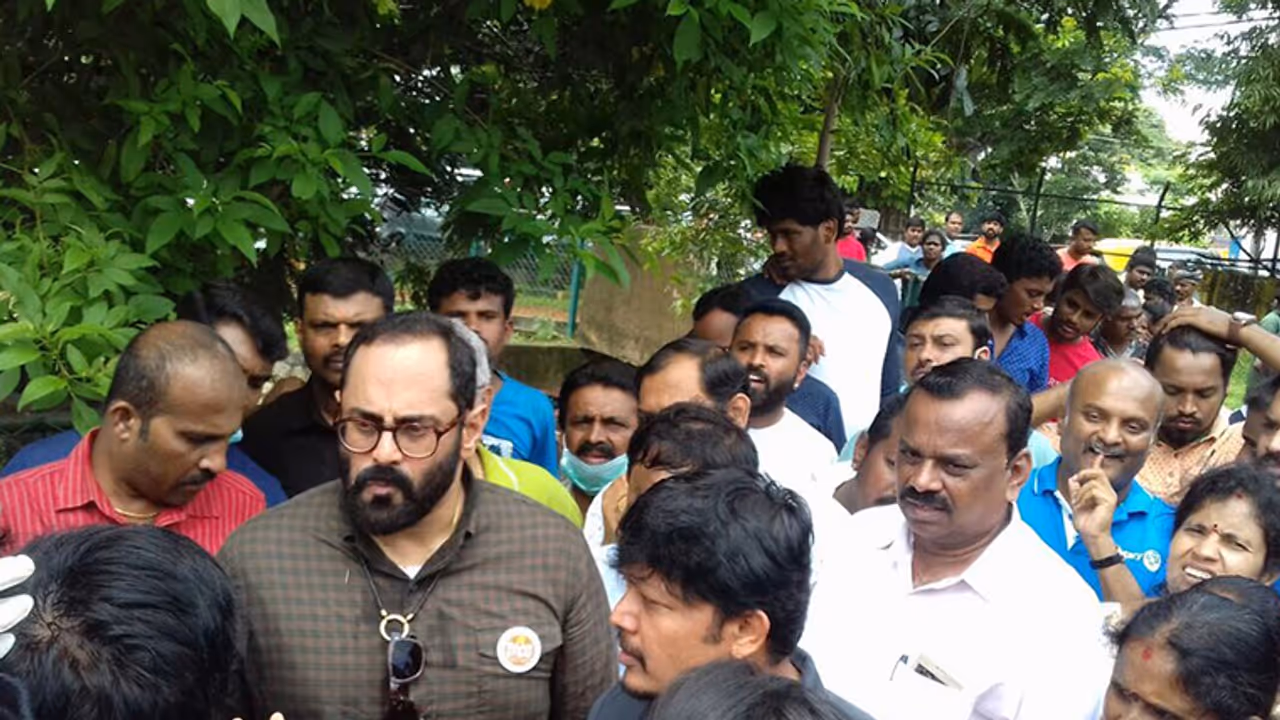 72 ವಾರ್ಡ್'ಗಳಲ್ಲಿ 'ಮೆಗಾ ಕ್ಲೀನಥಾನ್' 72 ವಾರ್ಡ್'ಗಳಲ್ಲಿ 'ಮೆಗಾ ಕ್ಲೀನಥಾನ್'