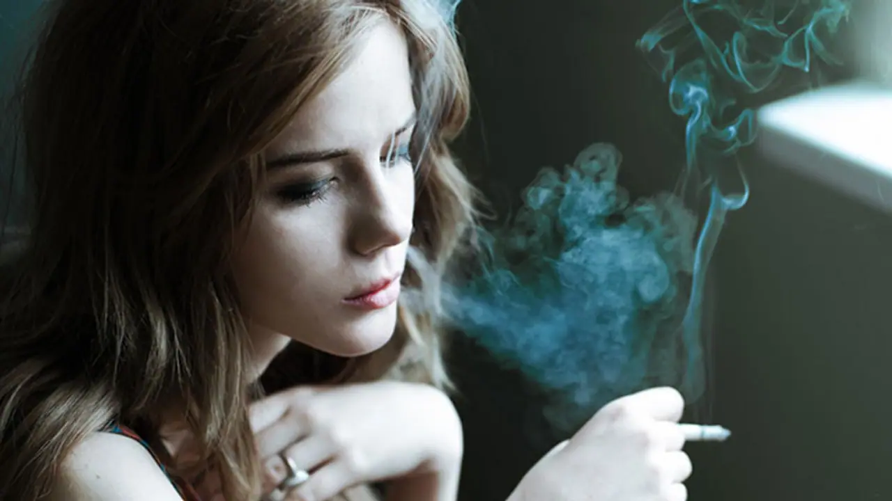 ಸಿಗರೇಟ್ ಸೇದಿ ಕಫ ಕಟ್ಟಿದೆಯಾ? ಇಲ್ಲಿದೆ ಸಿಂಪಲ್ ಟಿಪ್ಸ್ ಸಿಗರೇಟ್ ಸೇದಿ ಕಫ ಕಟ್ಟಿದೆಯಾ? ಇಲ್ಲಿದೆ ಸಿಂಪಲ್ ಟಿಪ್ಸ್