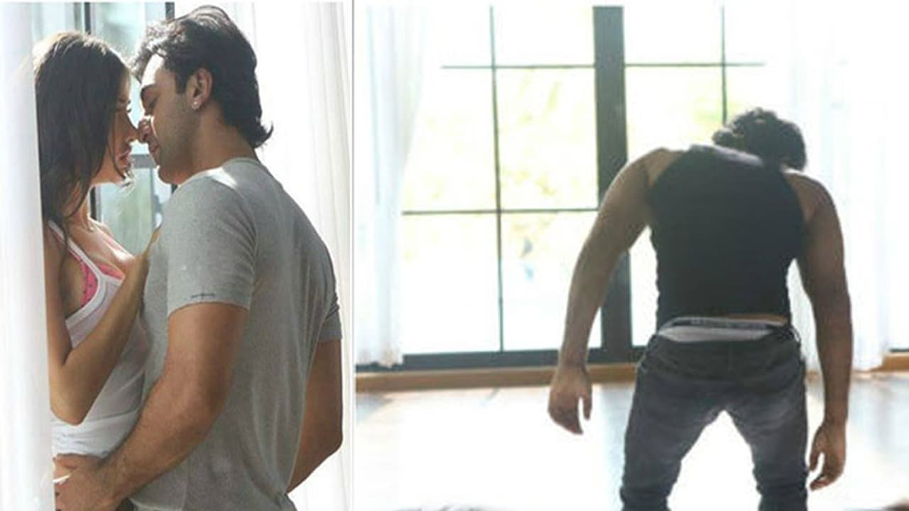 Viral Video: Ranbir Kapoor gets naughty with a mystery woman Viral Video: Ranbir Kapoor gets naughty with a mystery woman