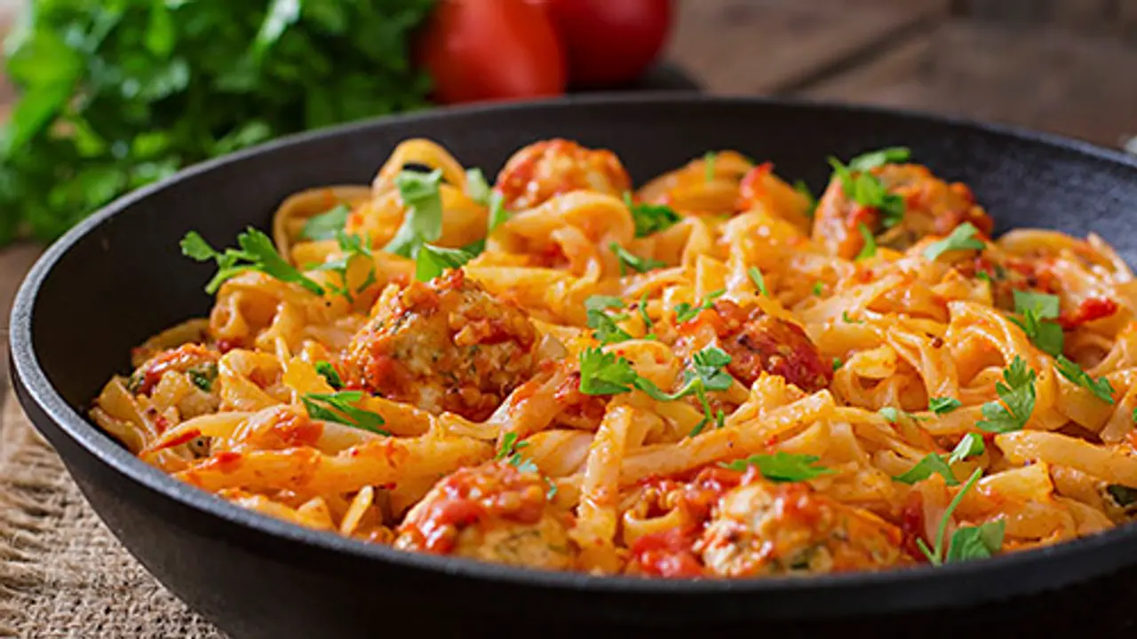 குட்டிஸ்களுக்கு மிகவும் பிடித்த "முட்டை பாஸ்தா"! இந்த மாதிரி கொடுங்க குட்டிஸ்களுக்கு மிகவும் பிடித்த "முட்டை பாஸ்தா"! இந்த மாதிரி கொடுங்க