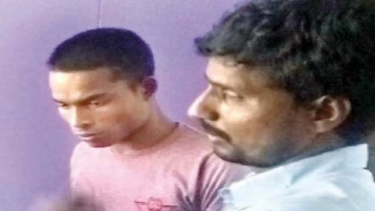 தனியாக இருக்கும் பெண்களை குறிவைக்கும் வடமாநிலத்தவர்கள்... நூதன முறையில் திருடுறாங்க... உஷார்... தனியாக இருக்கும் பெண்களை குறிவைக்கும் வடமாநிலத்தவர்கள்... நூதன முறையில் திருடுறாங்க... உஷார்...