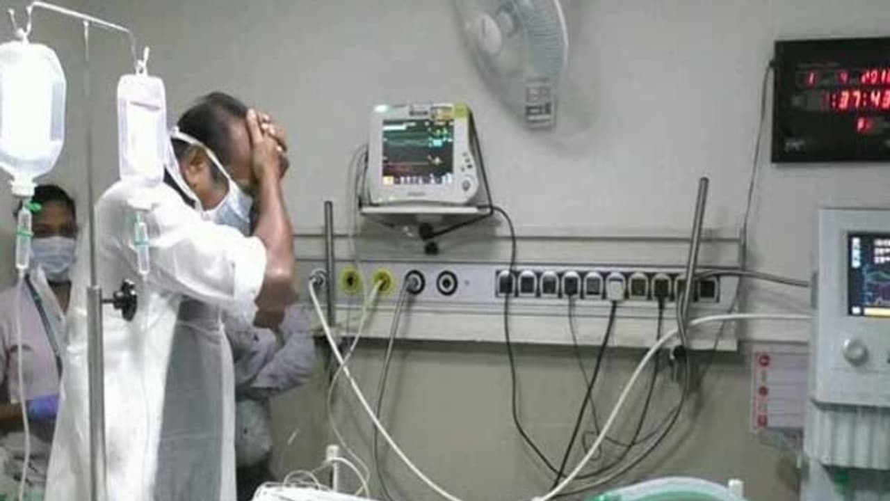 தீக்குளித்த வைகோ மச்சான் மகன் சரவணன் சுரேஷ் சிகிச்சை பலனின்றி பலி! தீக்குளித்த வைகோ மச்சான் மகன் சரவணன் சுரேஷ் சிகிச்சை பலனின்றி பலி!