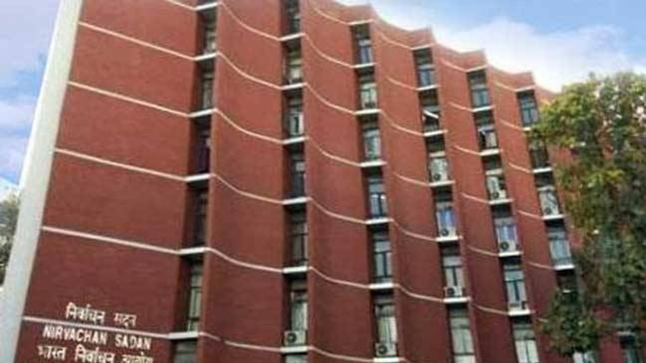 ECI alerts Delhi Police about fake news on indelible ink, asks Twitter to pull down tweets