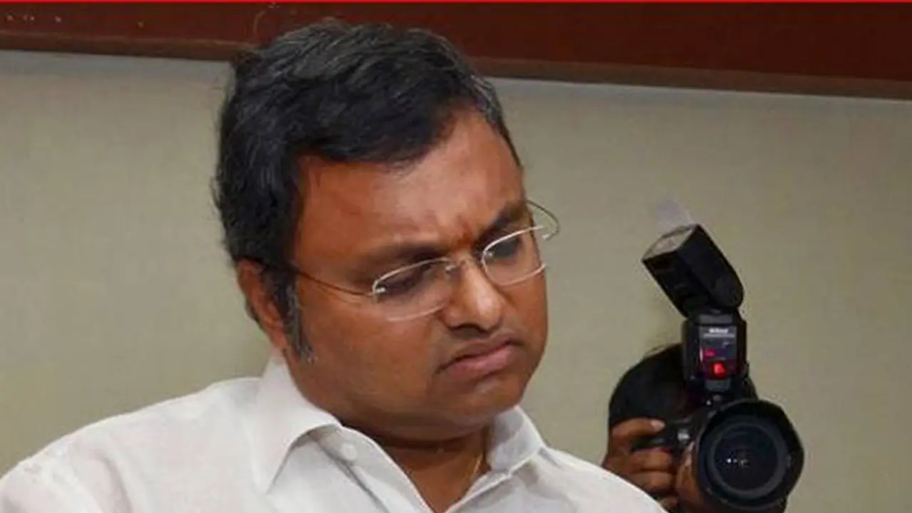 सुप्रीम कोर्ट ने चिदंबरम के बेटे की विदेश यात्रा पर रोक लगाई