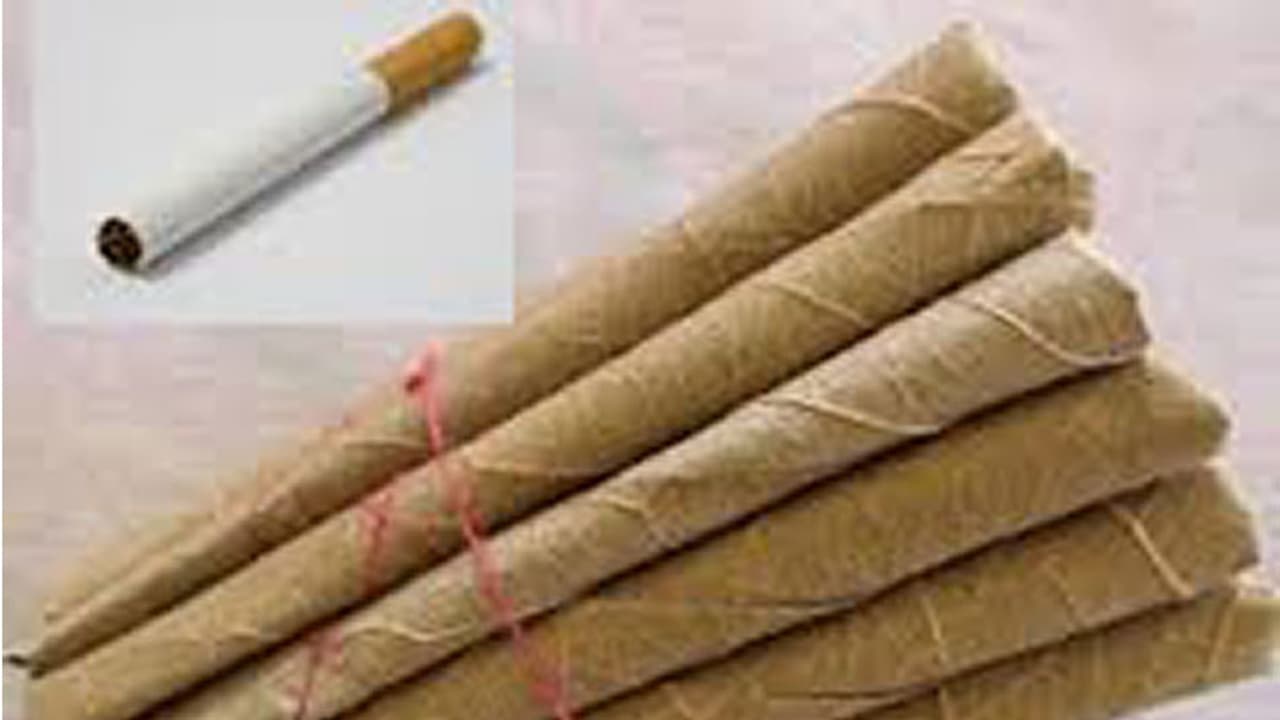 భార్య, ప్రియుడిని బీడికట్ట పట్టించింది భార్య, ప్రియుడిని బీడికట్ట పట్టించింది