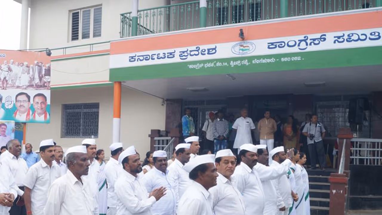 Congress office bearers’ list extended to pacify dissidents Congress office bearers’ list extended to pacify dissidents