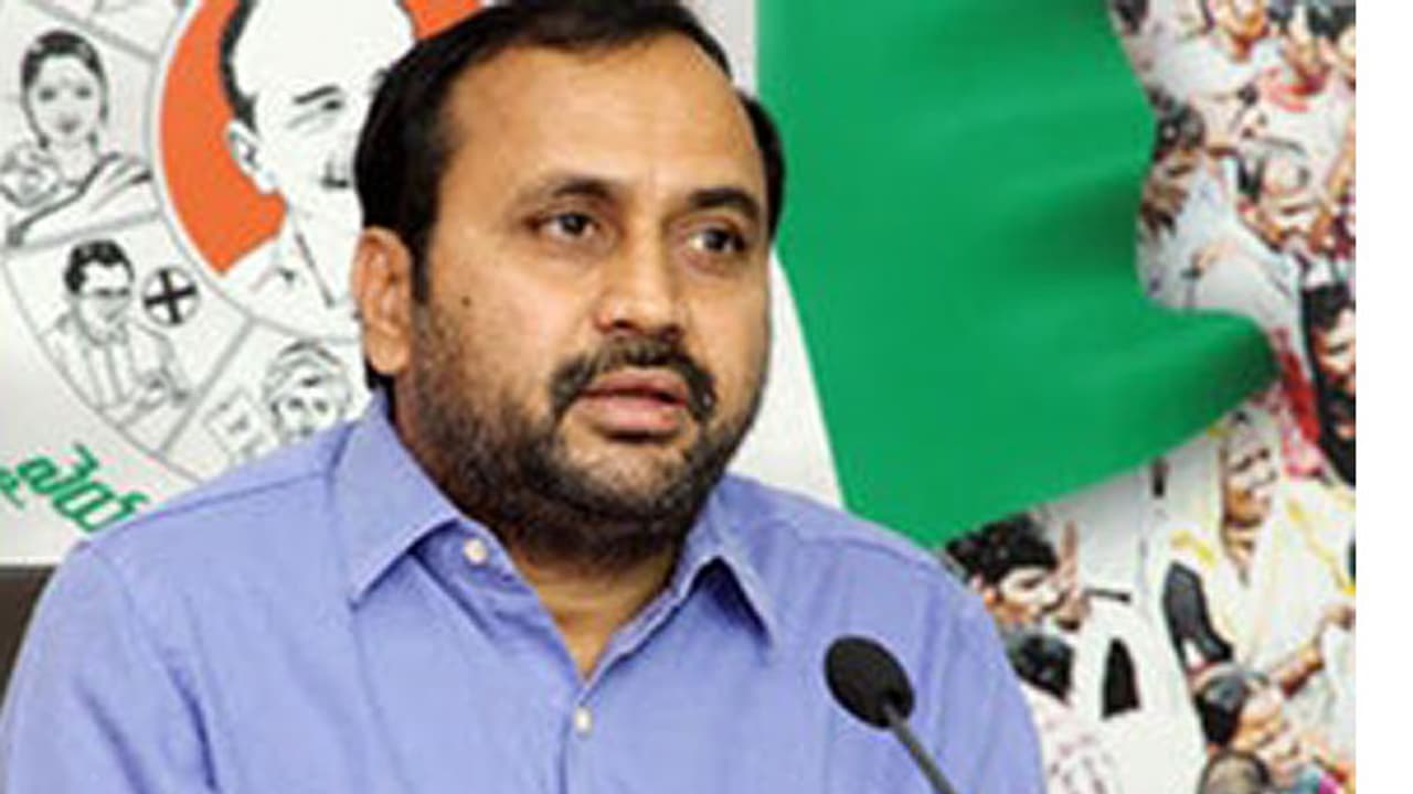 చంద్రబాబు పై ఆళ్ళ పరువునష్టం దావా ? చంద్రబాబు పై ఆళ్ళ పరువునష్టం దావా ?