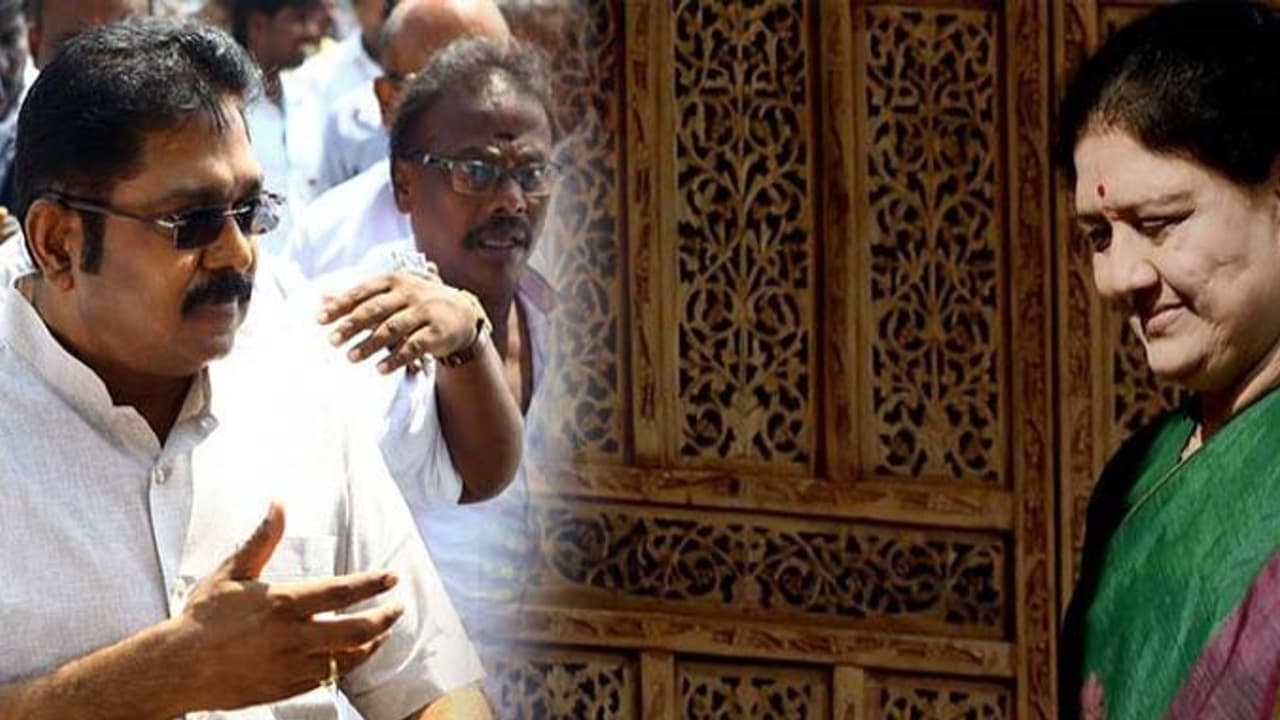 ஆட்சியை காப்பாற்றுவதே முக்கியம்: சசிகலாவை சந்திக்க மறுக்கும் தினகரன்! ஆட்சியை காப்பாற்றுவதே முக்கியம்: சசிகலாவை சந்திக்க மறுக்கும் தினகரன்!