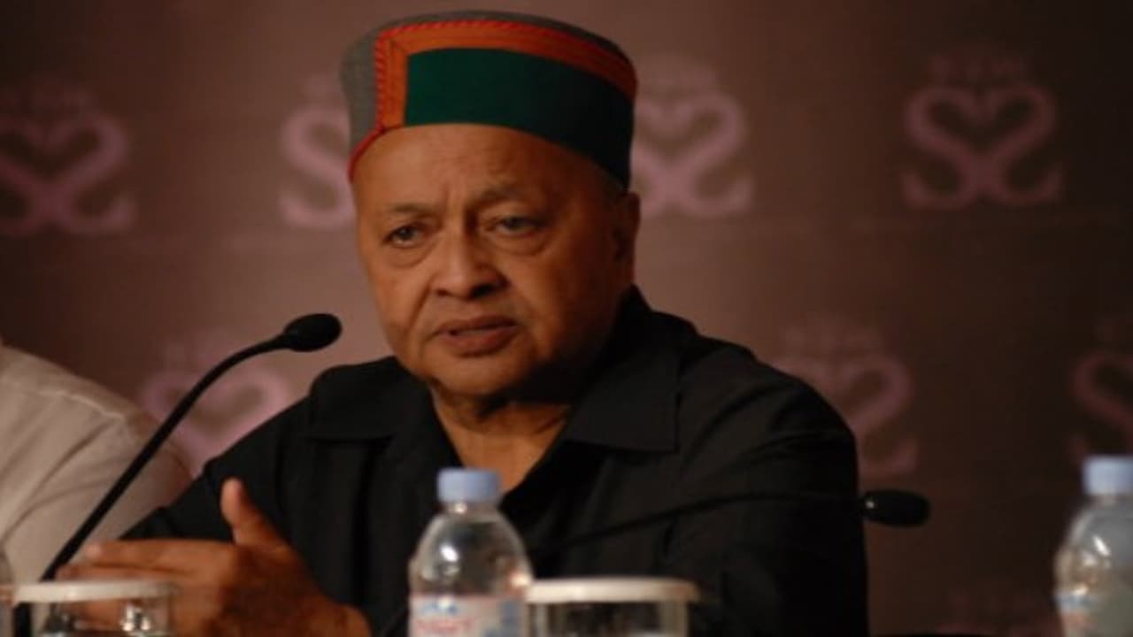 இமாச்சலப்பிரதேச முதல்வரின் ரூ.27 கோடி சொத்து முடக்கம் அமலாக்கப் பிரிவு நடவடிக்கை இமாச்சலப்பிரதேச முதல்வரின் ரூ.27 கோடி சொத்து முடக்கம் அமலாக்கப் பிரிவு நடவடிக்கை