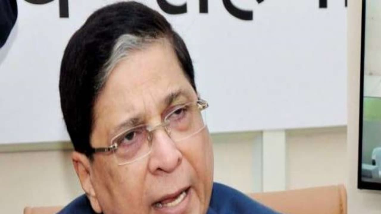 ಶಬರಿಮಲೆಗೆ ಮಹಿಳೆ ಪ್ರವೇಶ ತೀರ್ಪು ನೀಡಿದ ಜಡ್ಜ್ಗೆ ಲಕ್ವ ಹೊಡೆದಿದ್ದು ಹೌದಾ? ಶಬರಿಮಲೆಗೆ ಮಹಿಳೆ ಪ್ರವೇಶ ತೀರ್ಪು ನೀಡಿದ ಜಡ್ಜ್ಗೆ ಲಕ್ವ ಹೊಡೆದಿದ್ದು ಹೌದಾ?