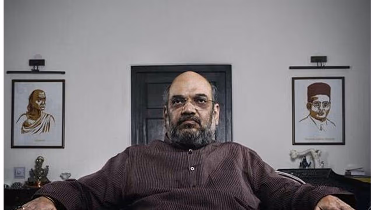 ബിജെപി സംഘടിപ്പിച്ച ദലിത് നേതാക്കളുടെ യോഗത്തില് അമിത് ഷായ്ക്ക് വിമര്ശനം ബിജെപി സംഘടിപ്പിച്ച ദലിത് നേതാക്കളുടെ യോഗത്തില് അമിത് ഷായ്ക്ക് വിമര്ശനം