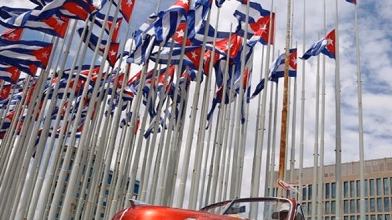 ಕ್ಯೂಬಾದಲ್ಲಿ ಅಮೆರಿಕನ್ನರ ಮೇಲೆ ನಿಗೂಢ ದಾಳಿ!: ಆತಂಕ ಮೂಡಿಸಿದೆ ಹೊಸ ಮಾದರಿ ದಾಳಿ ಕ್ಯೂಬಾದಲ್ಲಿ ಅಮೆರಿಕನ್ನರ ಮೇಲೆ ನಿಗೂಢ ದಾಳಿ!: ಆತಂಕ ಮೂಡಿಸಿದೆ ಹೊಸ ಮಾದರಿ ದಾಳಿ