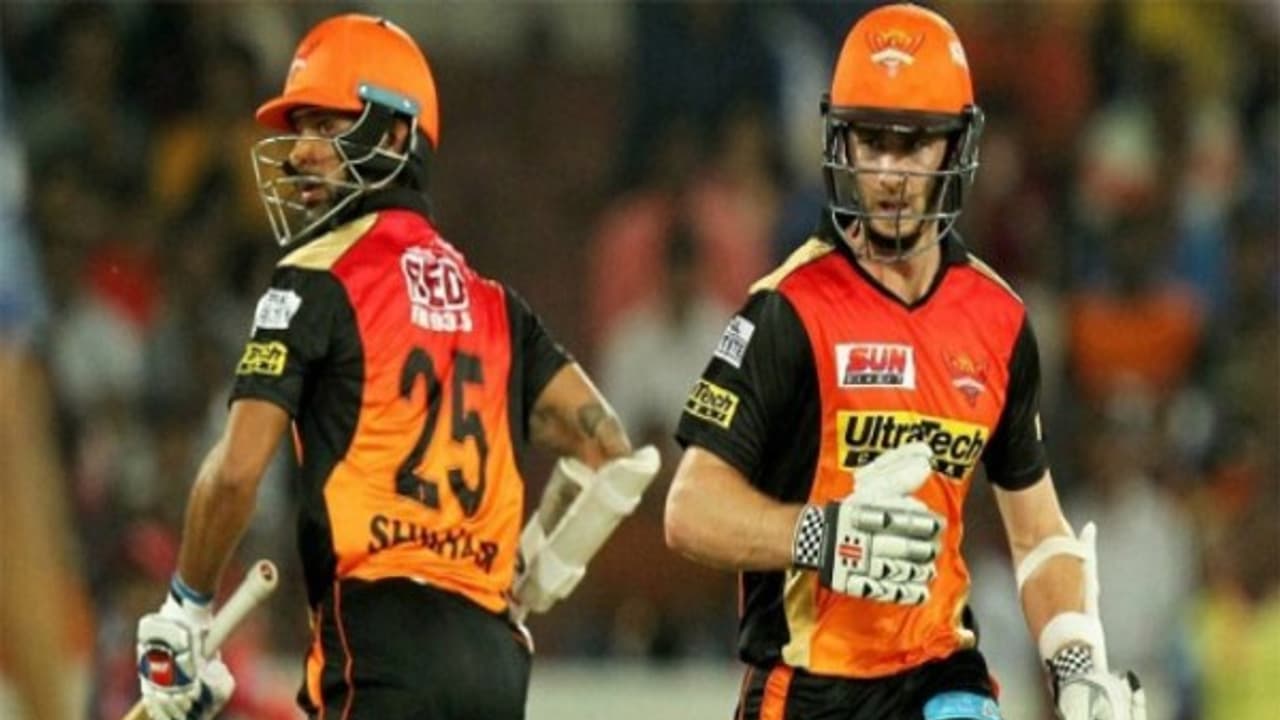 ஐபிஎல் இறுதி போட்டி.. டாஸ் வென்ற சென்னை அணி முதலில் பவுலிங்!! பவர்பிளே ஓவரில் மெர்சல் காட்டிய சென்னை ஐபிஎல் இறுதி போட்டி.. டாஸ் வென்ற சென்னை அணி முதலில் பவுலிங்!! பவர்பிளே ஓவரில் மெர்சல் காட்டிய சென்னை