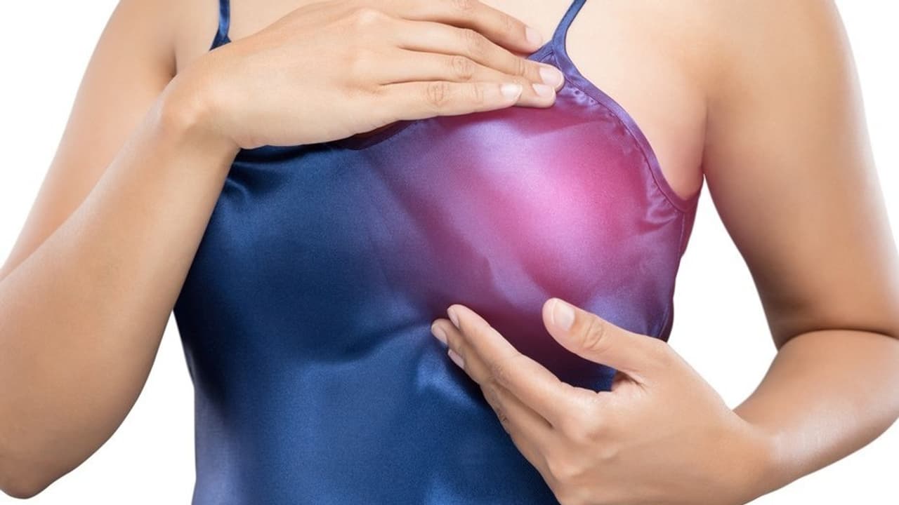 ಸ್ತನದ ಗಾತ್ರ ಹೆಚ್ಚಿಸಿಕೊಳ್ಳುವಂತೆ ಈ ನಟಿಗೆ ಸಲಹೆ ನೀಡಿದ್ಯಾರು?