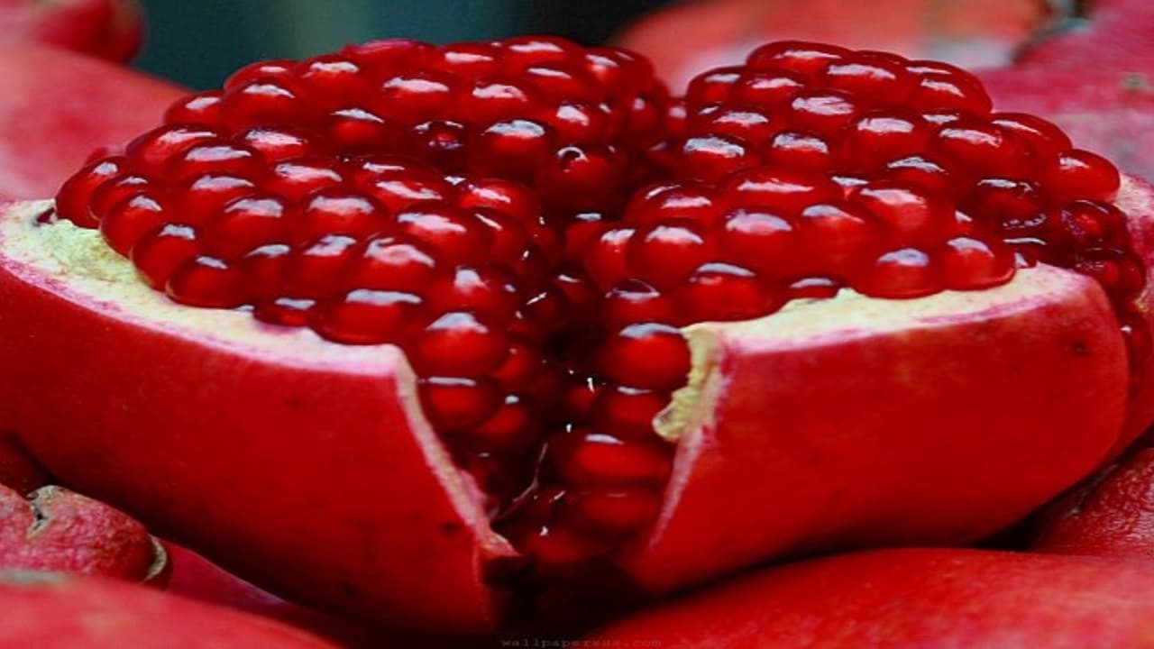 உடல்நிலை சரியில்லாதவர்கள் தொடர்ந்து ஒரு மாதம் இந்தப் பழத்தைச் சாப்பிட்டு வந்தால்… உடல்நிலை சரியில்லாதவர்கள் தொடர்ந்து ஒரு மாதம் இந்தப் பழத்தைச் சாப்பிட்டு வந்தால்…