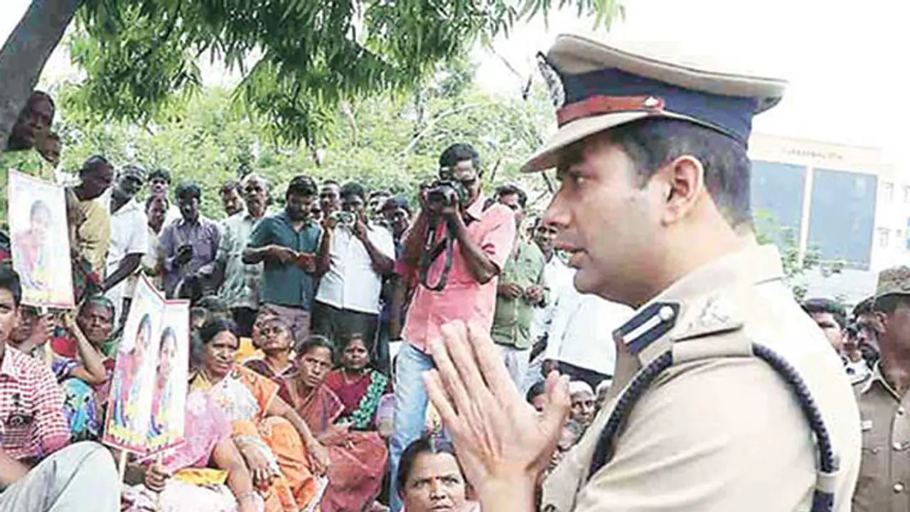 Morphed photo suicide: Cop apologises with folded hands Morphed photo suicide: Cop apologises with folded hands