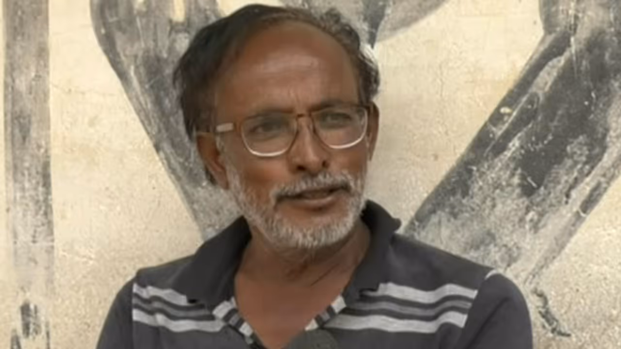 ವೈದ್ಯರ ಮುಷ್ಕರ: ಸಕ್ಕರೆನಾಡಿನ ಐದು ರೂಪಾಯಿ ಡಾಕ್ಟ್ರು ಏನಂತಾರೆ ನೋಡಿ ವೈದ್ಯರ ಮುಷ್ಕರ: ಸಕ್ಕರೆನಾಡಿನ ಐದು ರೂಪಾಯಿ ಡಾಕ್ಟ್ರು ಏನಂತಾರೆ ನೋಡಿ