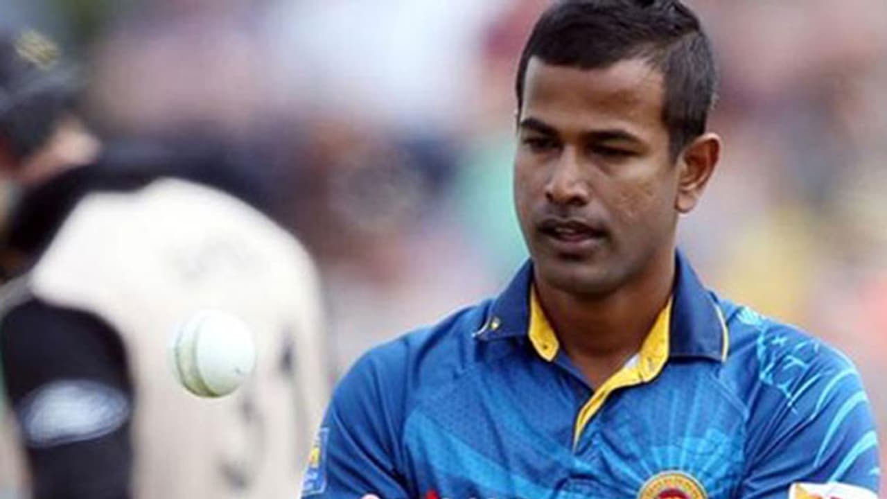 മലിംഗയ്ക്ക് പിന്നാലെ കുലശേഖരയും അന്താരാഷ്ട്ര ക്രിക്കറ്റ് മതിയാക്കി മലിംഗയ്ക്ക് പിന്നാലെ കുലശേഖരയും അന്താരാഷ്ട്ര ക്രിക്കറ്റ് മതിയാക്കി