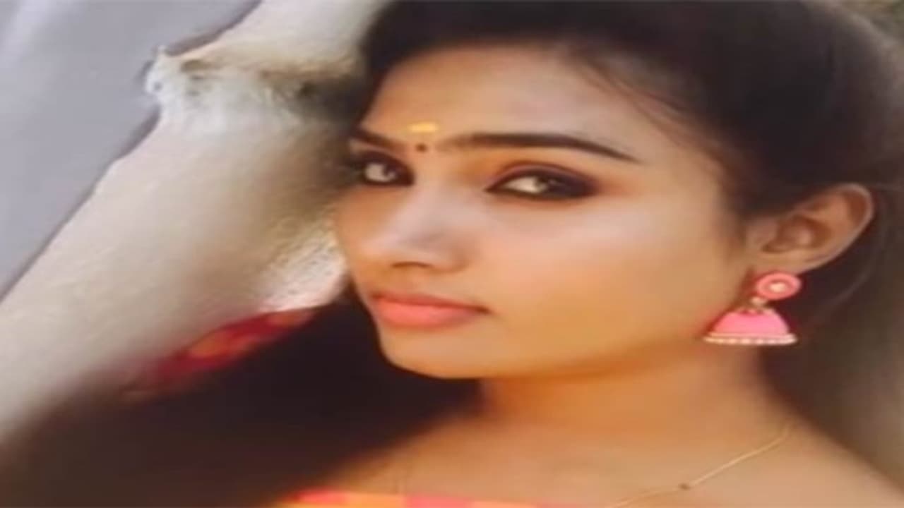 கணவரின் உயிரை பறித்த "மைனா" நந்தியின் முதல் காதலன் ...வெளிவந்த பகீர் தகவல்... கணவரின் உயிரை பறித்த "மைனா" நந்தியின் முதல் காதலன் ...வெளிவந்த பகீர் தகவல்...