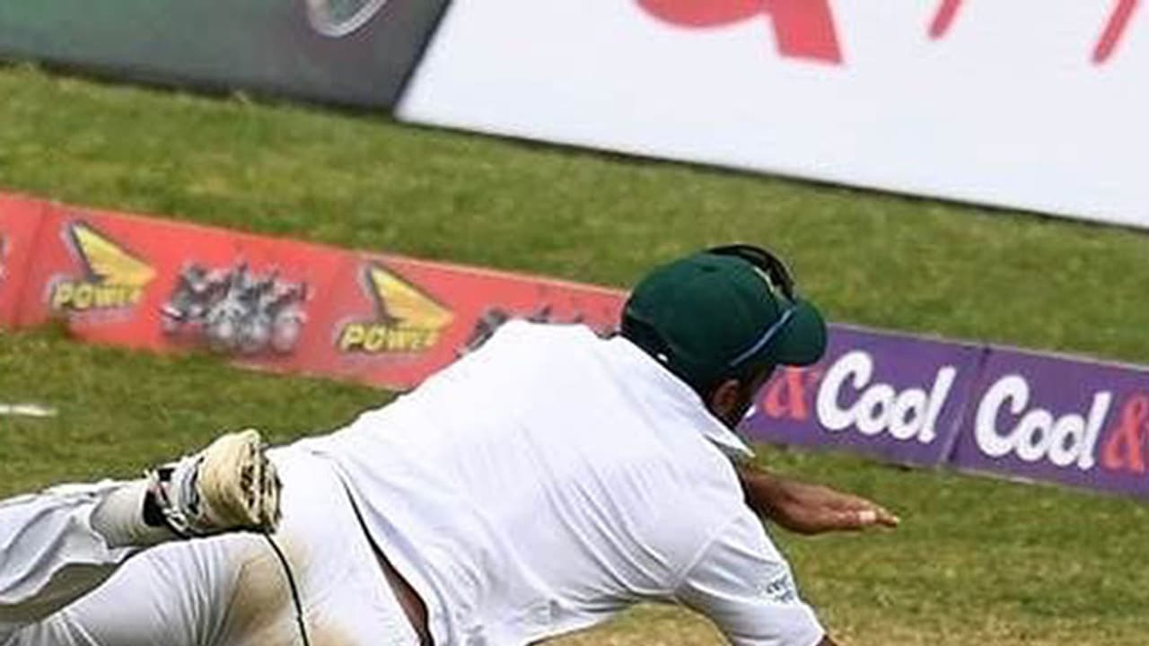 ചേസിനെ പിന്തുടര്ന്ന് പിടിച്ച് വഹാബ് റിയാസ്; ഇതാ 2017ലെ ഏറ്റവും മികച്ച ക്യാച്ചുകളിലൊന്ന് ചേസിനെ പിന്തുടര്ന്ന് പിടിച്ച് വഹാബ് റിയാസ്; ഇതാ 2017ലെ ഏറ്റവും മികച്ച ക്യാച്ചുകളിലൊന്ന്